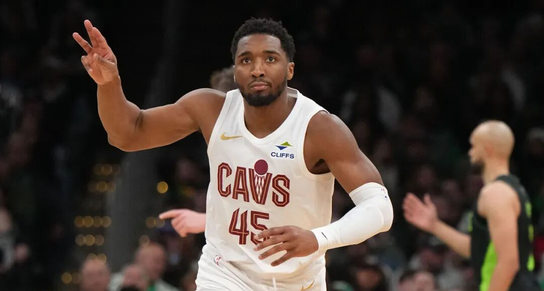 凯尔特人队关键时刻表现出色，逆转胜利的简单介绍